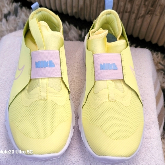 NEW IN BOX NIKE FLEX RUNNER 2 - Picture 4 of 13